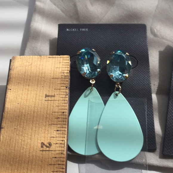 New Free Press earrings - 2 pairs - Picture 8 of 8